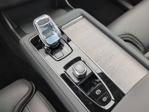 New 2026 Volvo XC90 B6 Ultra image 22
