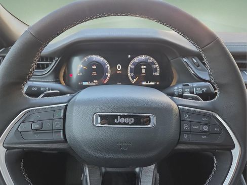 New 2026 Jeep Grand Cherokee L Limited AWD/4WD image 23