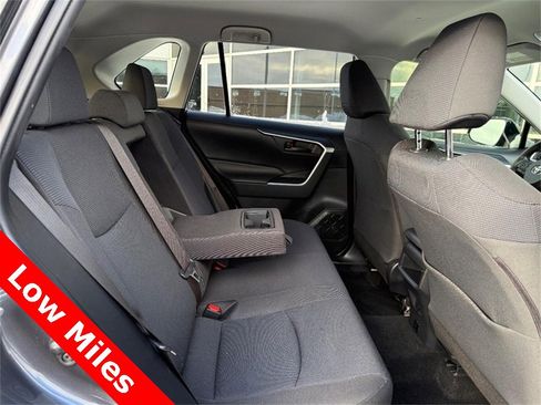 Used 2019 Toyota RAV4 LE image 12