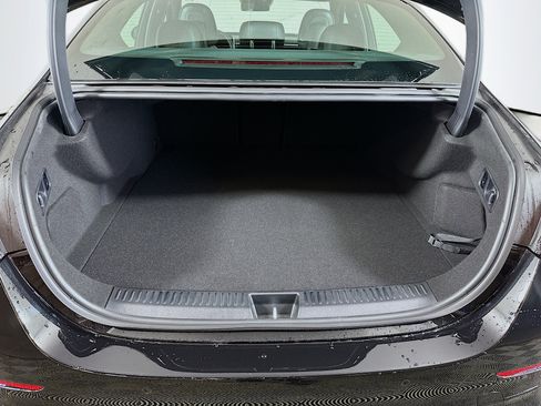 New 2026 Mercedes-Benz E 53 AMG e 4MATIC Sedan image 27