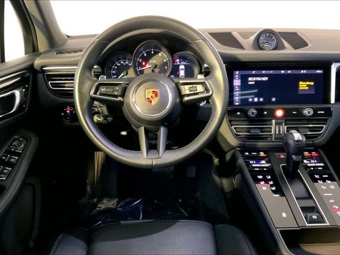 Used 2024 Porsche Macan image 13
