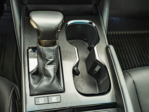 Certified 2025 Lexus ES 300h F Sport FWD image 36