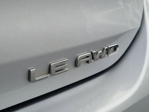 Certified 2024 Toyota Highlander LE image 7