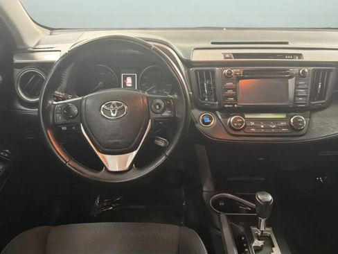 Used 2018 Toyota RAV4 XLE w/ Plus Extra Value Package FWD image 10