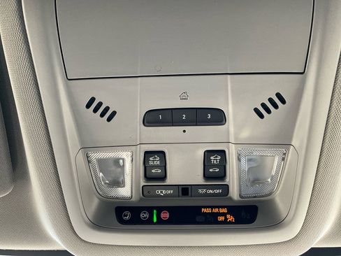 Used 2023 GMC Acadia SLE w/ Driver Convenience Package image 11