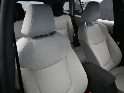Used 2026 Toyota Corolla Cross L FWD image 35