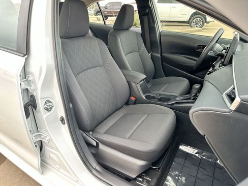 Used 2024 Toyota Corolla LE image 24