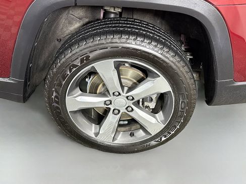Used 2021 Jeep Grand Cherokee L Limited AWD/4WD image 38