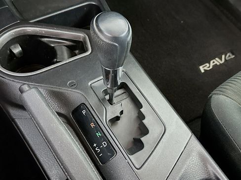 Used 2018 Toyota RAV4 LE image 24