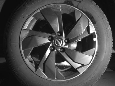 Used 2025 Nissan Rogue SV image 14