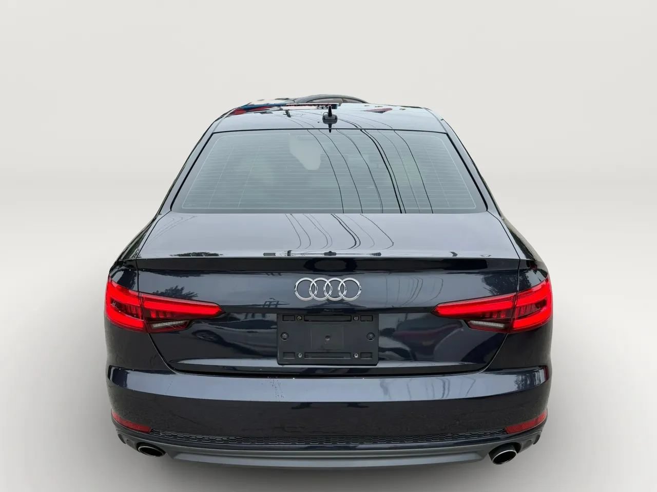 Used 2017 Audi A4 2.0T Ultra Premium w/ Convenience Package FWD image 4