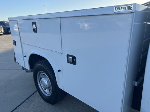 Used 2022 Ford F250 XL w/ Power Equipment Group image 4