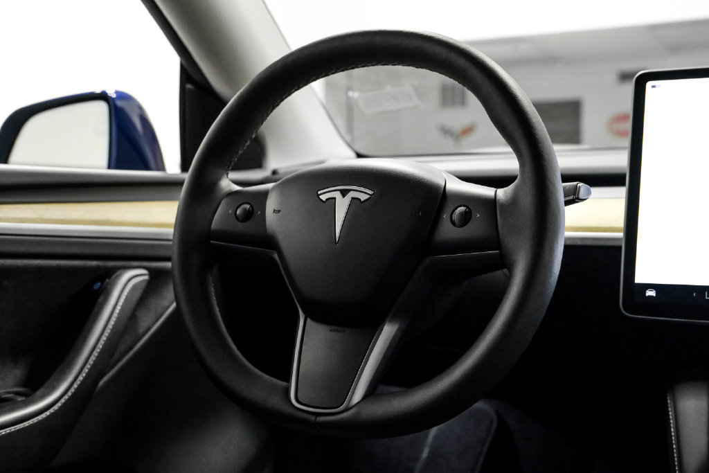 Used 2024 Tesla Model Y Long Range AWD/4WD image 14