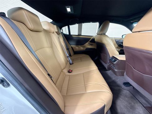 Used 2019 Lexus ES 350 Ultra Luxury image 43