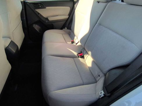 Used 2017 Subaru Forester 2.5i w/ Alloy Wheel Package image 19