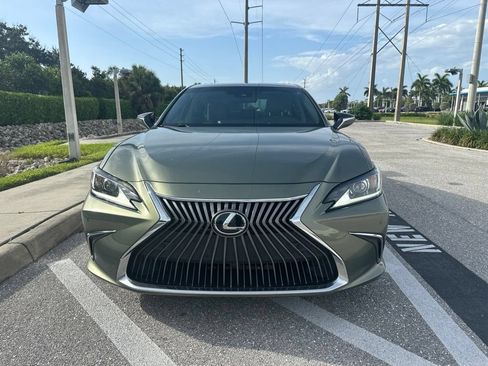 Used 2019 Lexus ES 350 w/ Premium Package FWD image 2