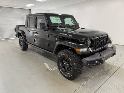 New 2025 Jeep Gladiator Willys image 3