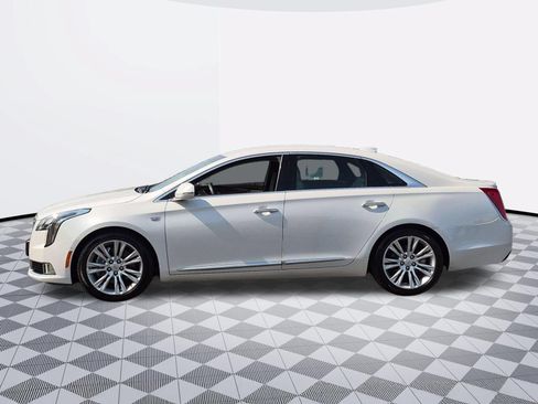 Certified 2018 Cadillac XTS Luxury FWD image 4