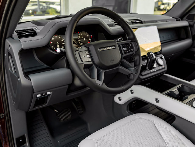New 2026 Land Rover Defender 130 X-Dynamic SE AWD/4WD image 17