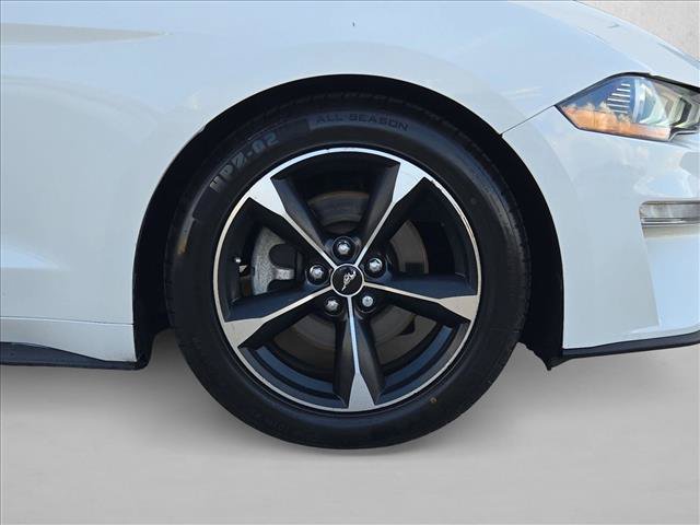 Used 2018 Ford Mustang Convertible RWD image 21