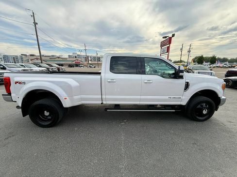 Used 2017 Ford F350 Lariat w/ FX4 Off-Road Package AWD/4WD image 6