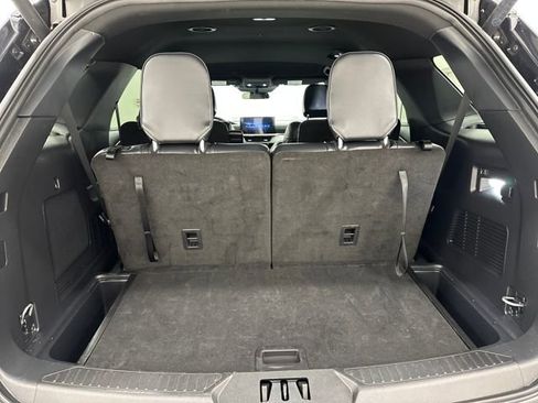 Used 2025 Ford Explorer ST-Line image 17