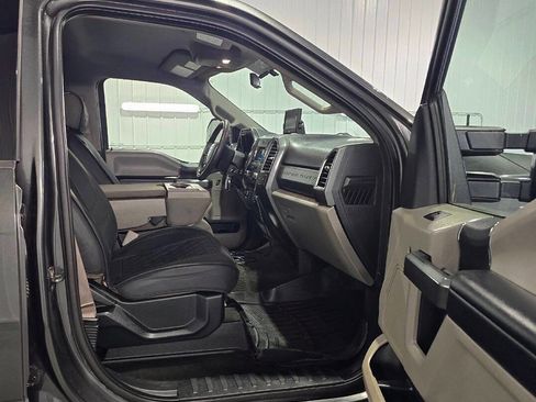 Used 2017 Ford F250 XLT w/ XLT Value Package image 9