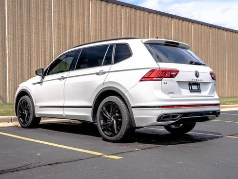 Used 2024 Volkswagen Tiguan SE R-Line AWD/4WD image 7