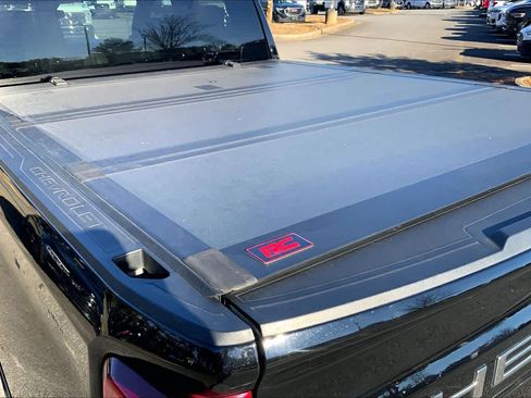 Used 2022 Chevrolet Silverado 1500 LT image 32