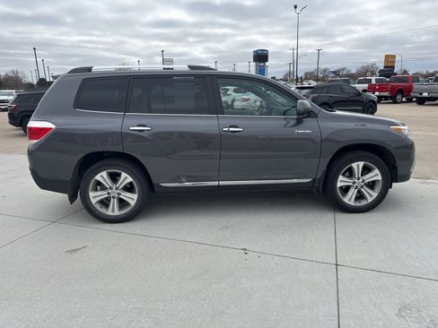 Used 2012 Toyota Highlander Limited w/ Tow Pkg image 7