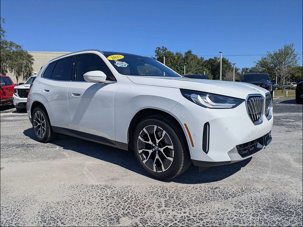 Used 2025 BMW X3 xDrive30i w/ Convenience Package AWD/4WD image 2