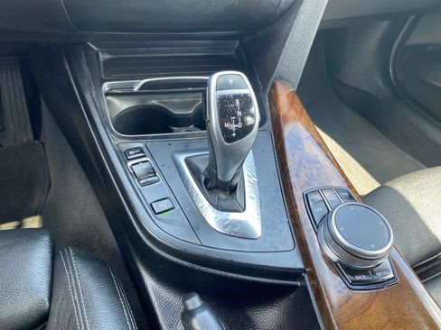 Used 2018 BMW 330i xDrive Sedan w/ Convenience Package AWD/4WD image 21