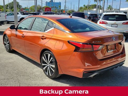Used 2020 Nissan Altima 2.5 SR w/ Premium Package FWD image 6