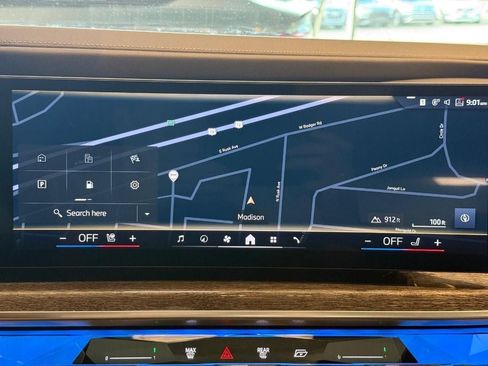 Used 2025 BMW 760i xDrive AWD/4WD image 20