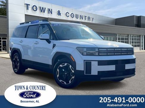 Used 2025 Hyundai Santa Fe SEL image 1