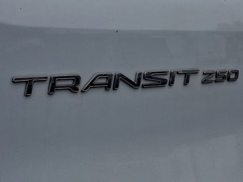 Used 2018 Ford Transit 250 148 Low Roof RWD image 34