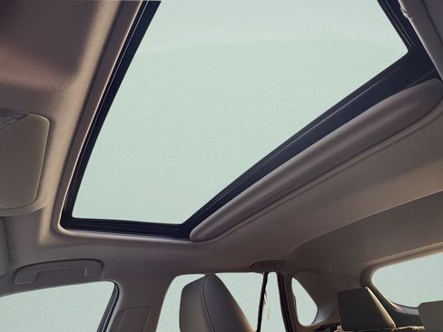 Used 2021 Toyota RAV4 XLE Premium FWD image 17