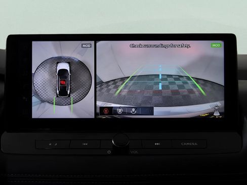 Used 2025 Nissan Rogue SL image 18