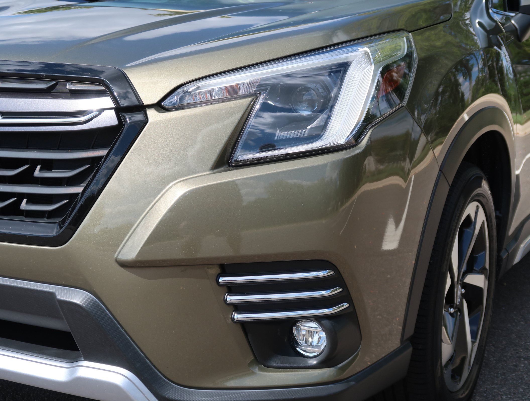 Certified 2023 Subaru Forester Touring AWD/4WD image 4