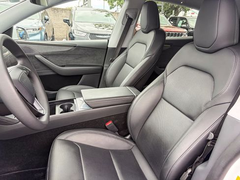 Used 2026 Tesla Model Y 2WD image 15