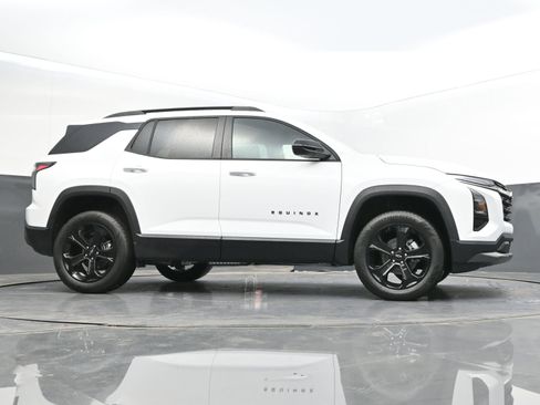 New 2026 Chevrolet Equinox LT FWD image 44