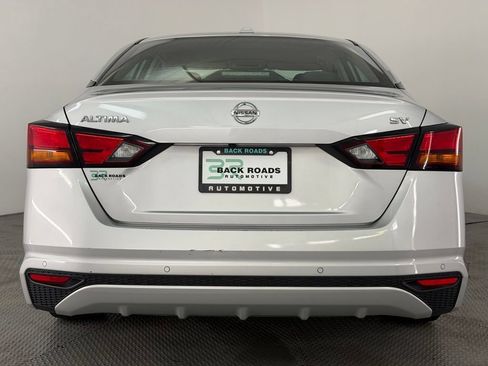 Used 2021 Nissan Altima 2.5 SV FWD image 8