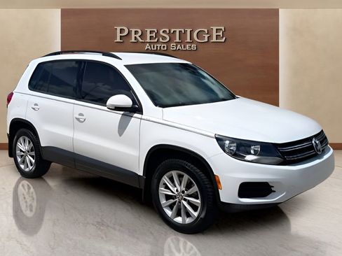 Used 2017 Volkswagen Tiguan Limited w/ Premium Package FWD image 14