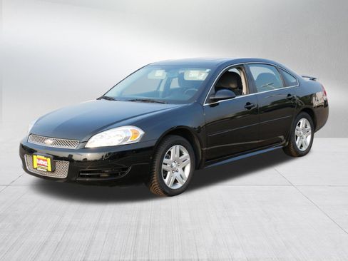 Used 2012 Chevrolet Impala LT w/ LT Sunroof Package FWD image 3