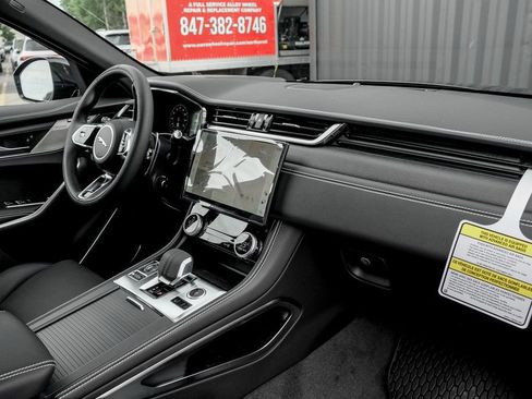 New 2026 Jaguar F-PACE R-Dynamic S image 22