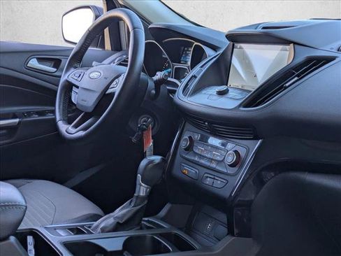 Used 2017 Ford Escape SE w/ Equipment Group 201A image 22