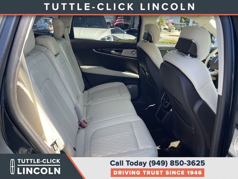 Certified 2023 Lincoln Nautilus Black Label w/ Class II Trailer Tow Package AWD/4WD image 17