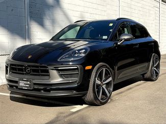 Certified 2025 Porsche Macan Turbo image 1