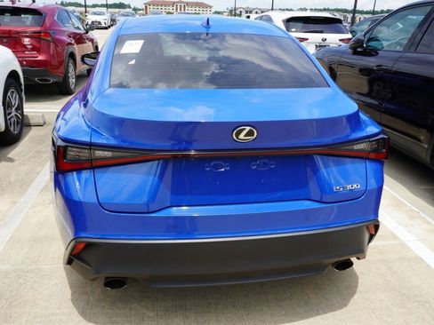 Used 2024 Lexus IS 300 w/ Comfort Package RWD image 5