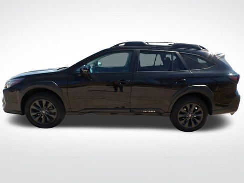 Used 2023 Subaru Outback Onyx Edition AWD/4WD image 2